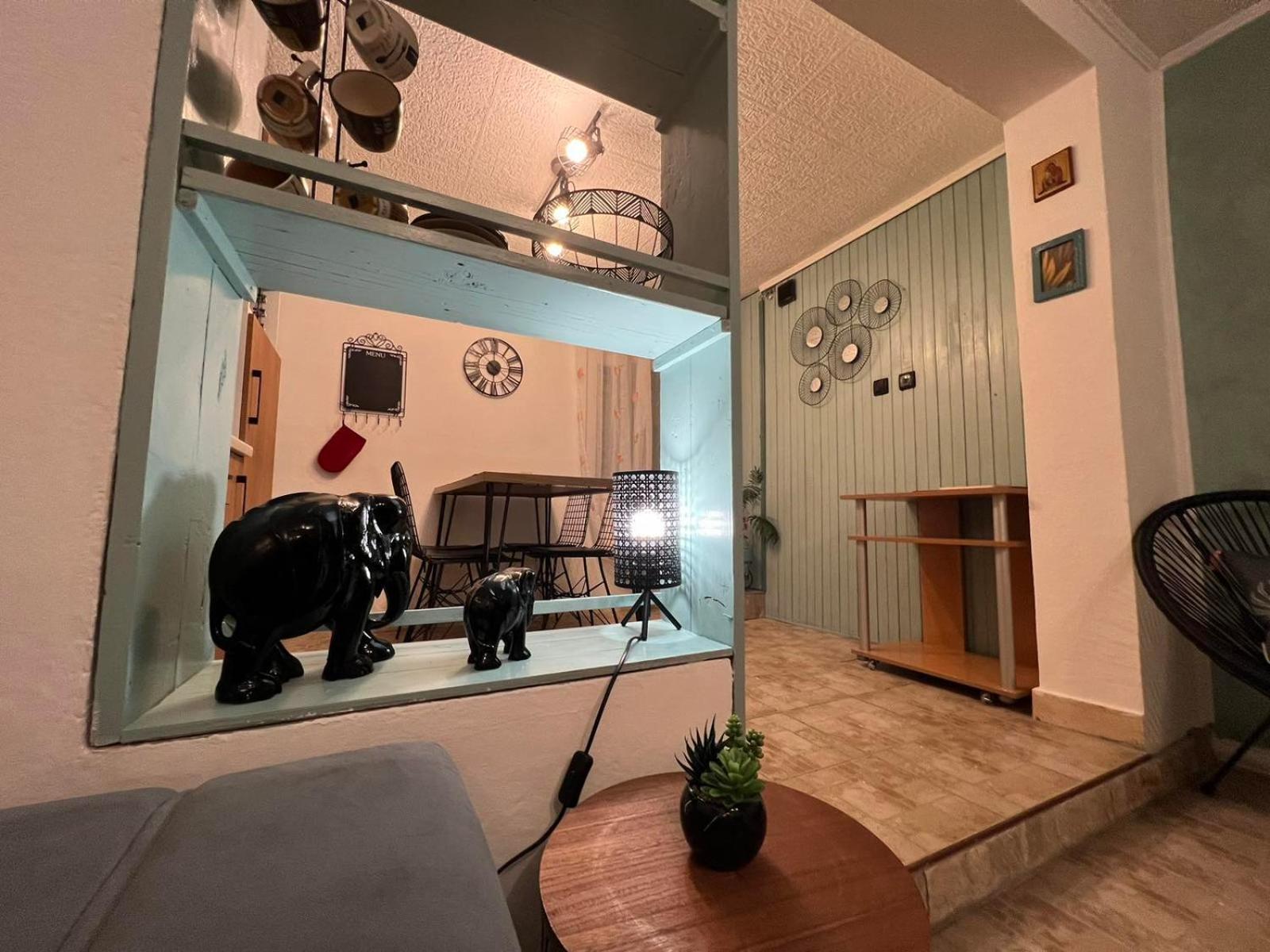 Old House Morinj Apartment Стая снимка